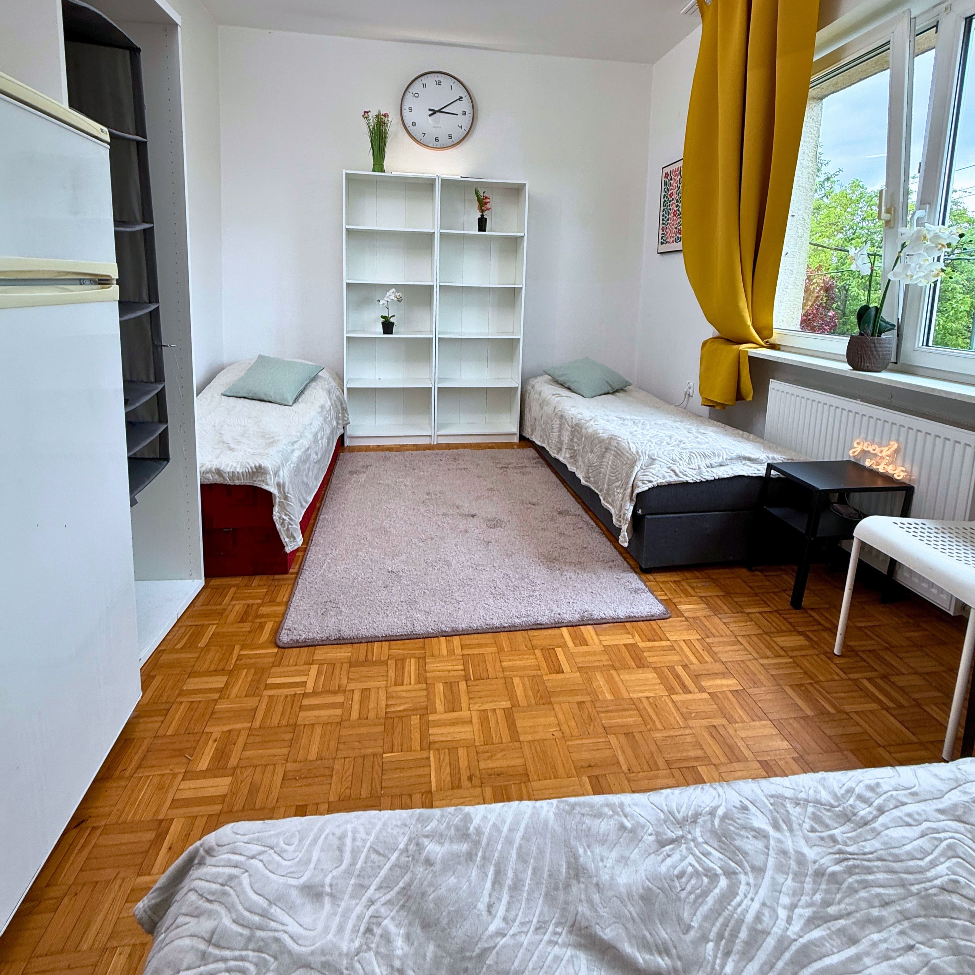 Место в 3-местной комнате во Вроцлаве