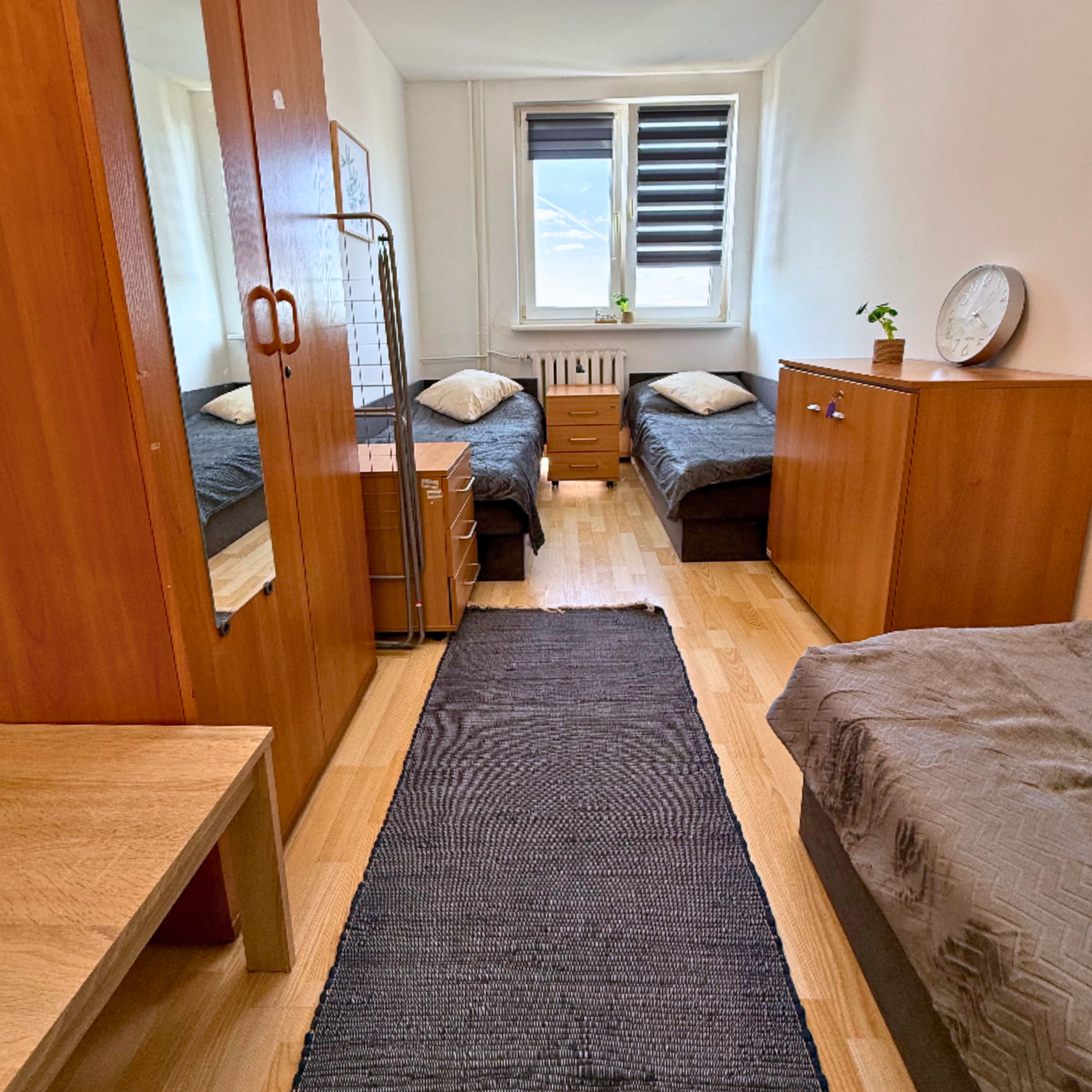 Место в 3-местной комнате во Вроцлаве